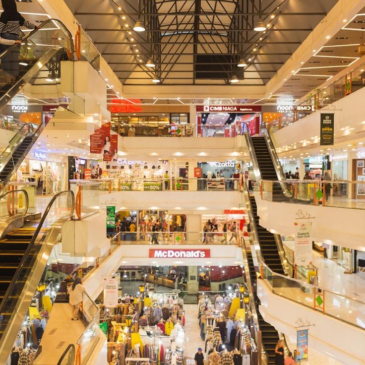 Family-friendly shopping and daily life in Italy